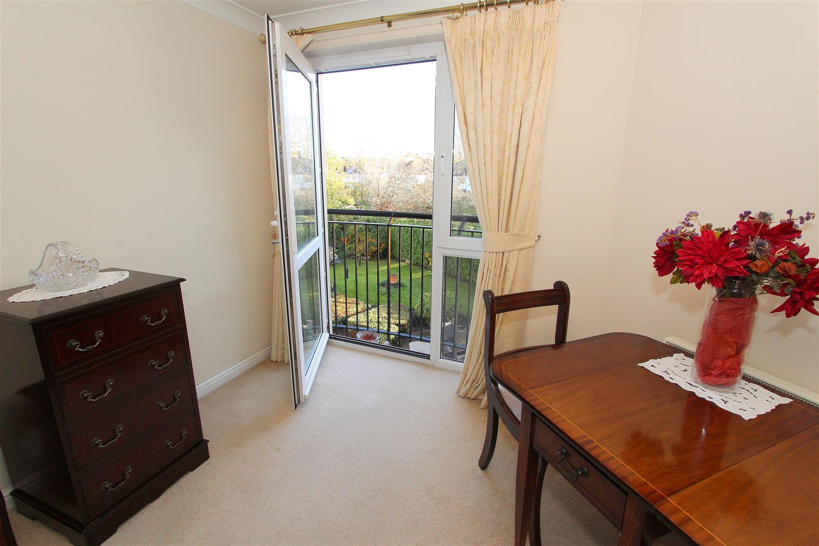 Kingston Road, Epsom